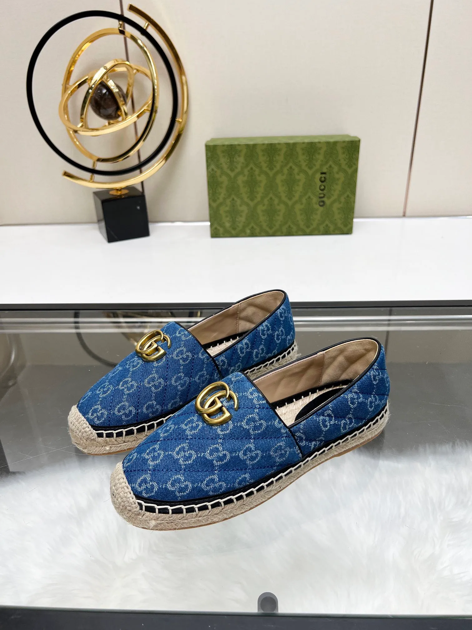 👟👟Ex-factory price 380👟👟 2024 new color early spring Gucci 🗽🗽Gucci classic logo logo canvas fisherman shoes, espadrilles made of double G imported fabric. The color of the brand's double G letter cross-woven pattern will be reinterpreted every season, and the charm of the collection elements will be interpreted through more fresh and eye-catching materials and designs. •Pink, dozens of colors, choose as you like, choose as you like •Women’s style •Number of sizes 35-42